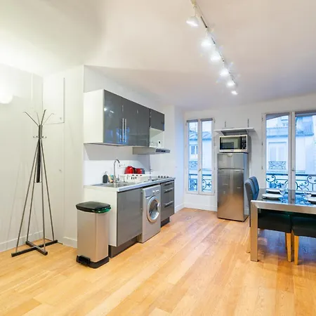 Luxurious 1 Bedroom Tour Eiffel Saint Dominique Free Netflix * باريس