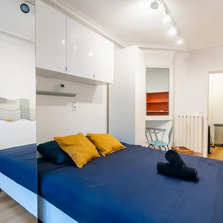 Luxurious 1 Bedroom Tour Eiffel Saint Dominique Free Netflix Apartment